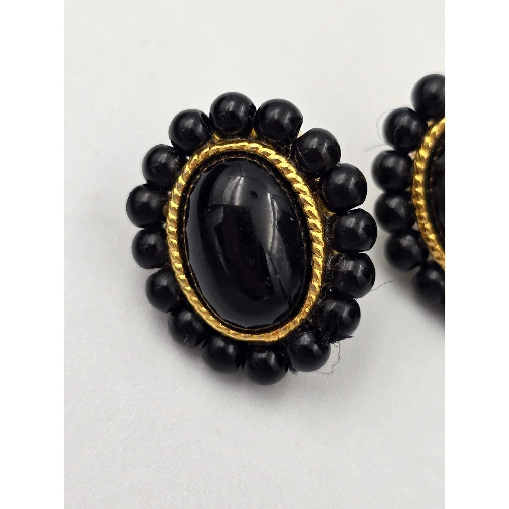 Vintage Black‎ Cabochon Gold Tone Clip On Earrings Beaded Oval Classic Style